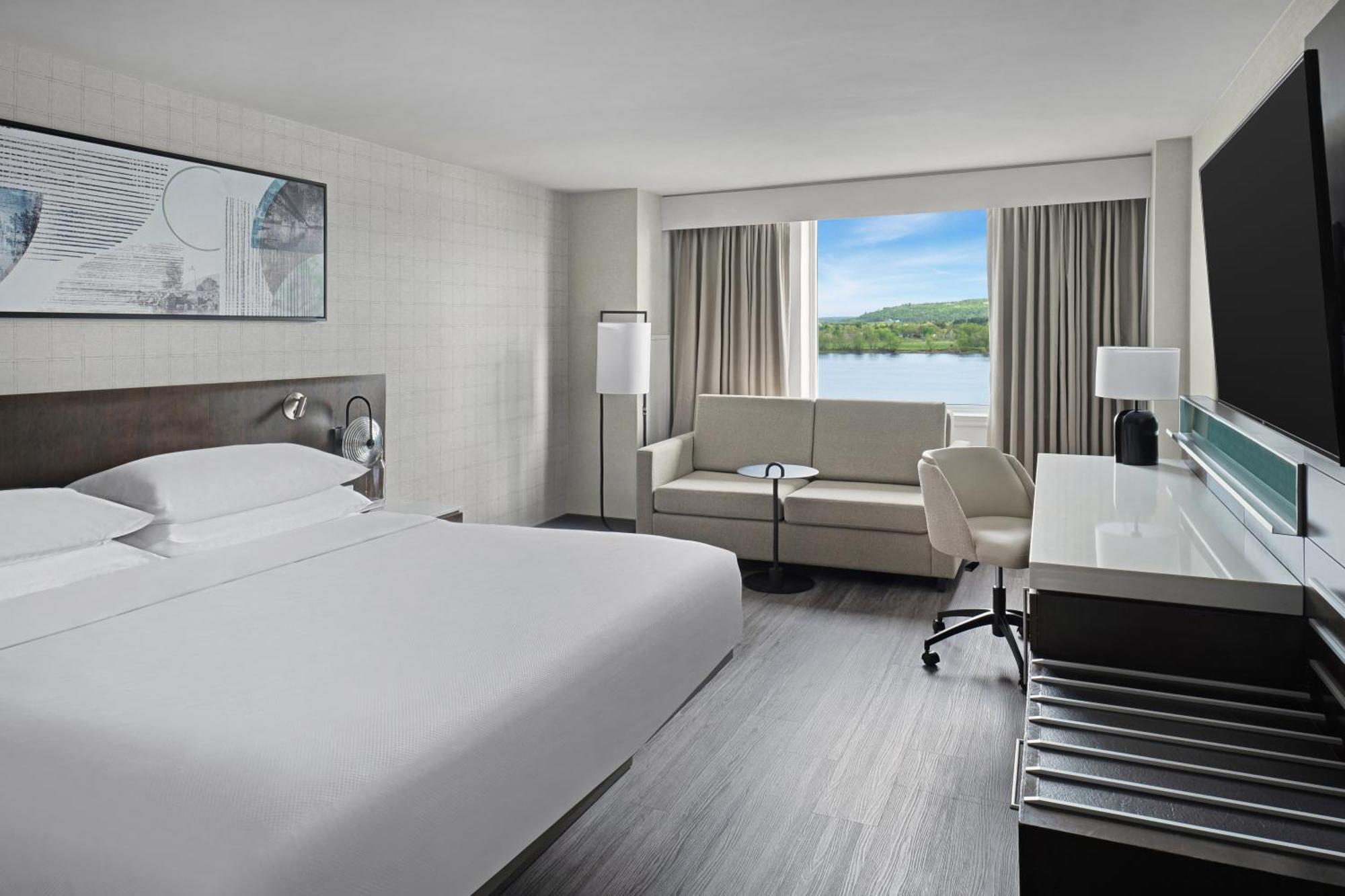 Delta Hotels By Marriott Fredericton Exterior foto