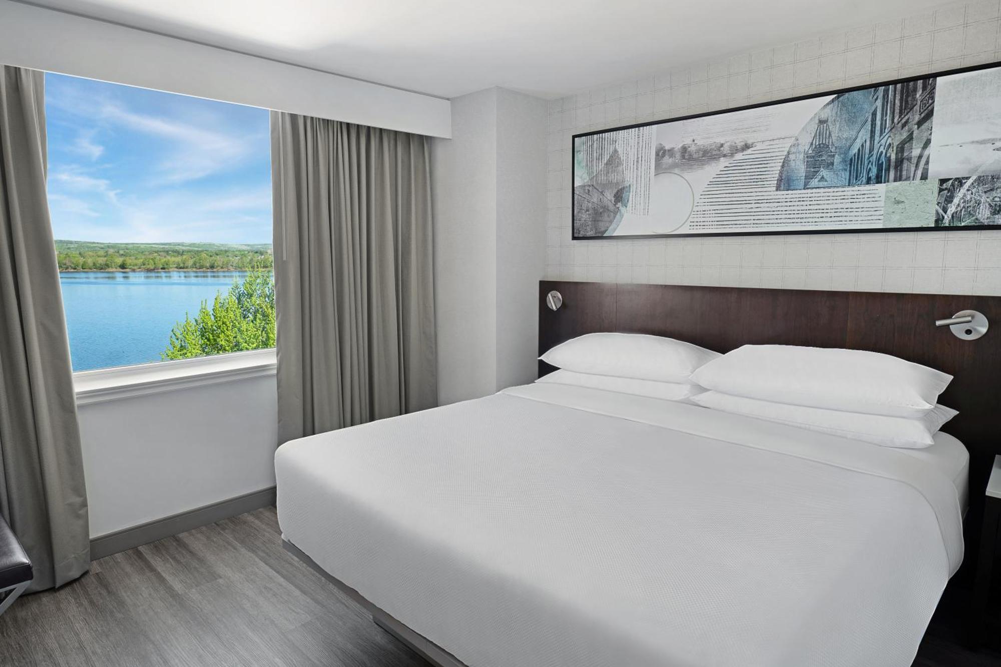 Delta Hotels By Marriott Fredericton Exterior foto