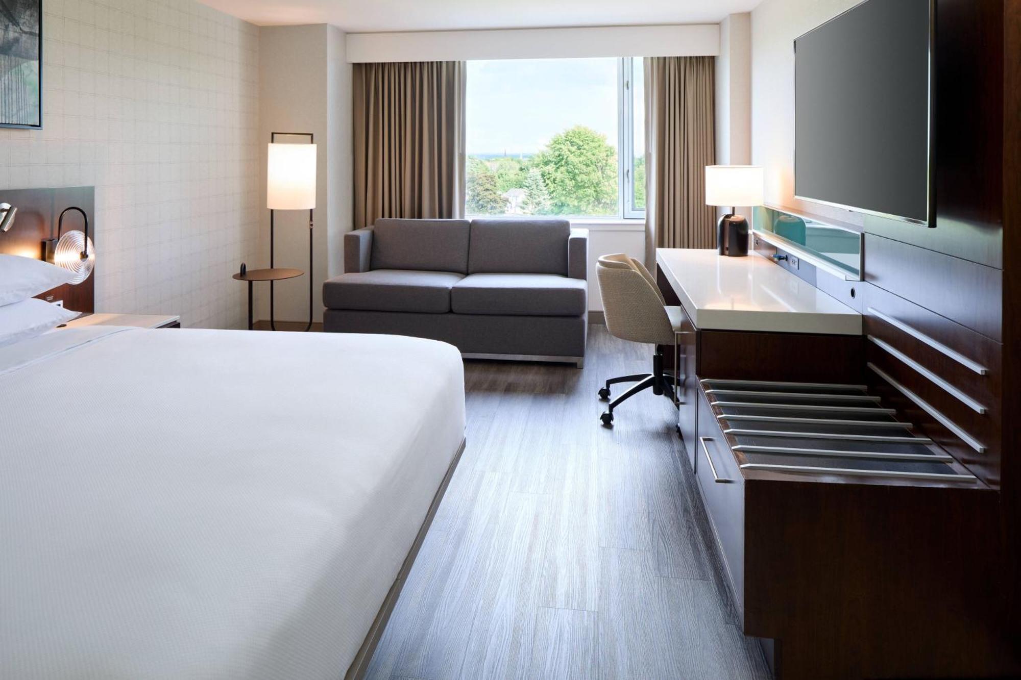 Delta Hotels By Marriott Fredericton Exterior foto